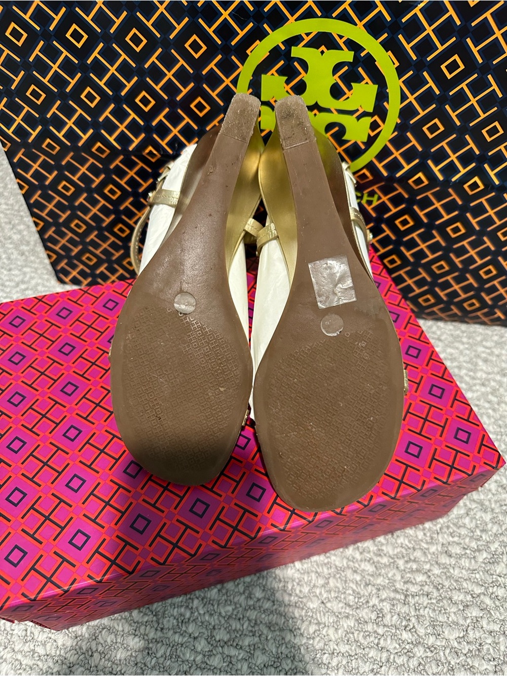 Tory Burch Gold Logo T-Strap Sandals - Picture 8 of 8